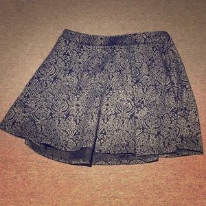 Torrid black and metallic skirt size 2
